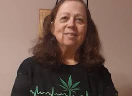 Hello from Broomfield, Colorado. I'm 60+ years young, new to Colorado. Love  local music, exploring the mountains, hikes, foodie finds, and more! I'm a  blast to hang with (my friends made me