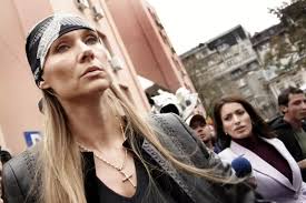 De multe ori depinde de regiune. RomaniÈa Iovan Face Parastas De 7 Ani Pentru Adrian Iovan Designerul Va Merge La Locul Accidentului Galerie Foto Galerie Foto Stiri Vedete Si Evenimente Viva Ro