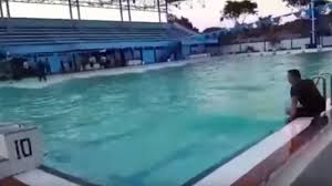 Penjelasan Ilmiah Meski Ombak Kolam Renang Tanpa Rekayasa Tidak Terkait Tsunami Warta Kota