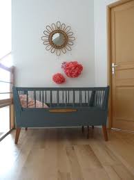 lit bebe vintage evolutif et son joli gris lit bebe chambre bebe vintage lit bebe bois