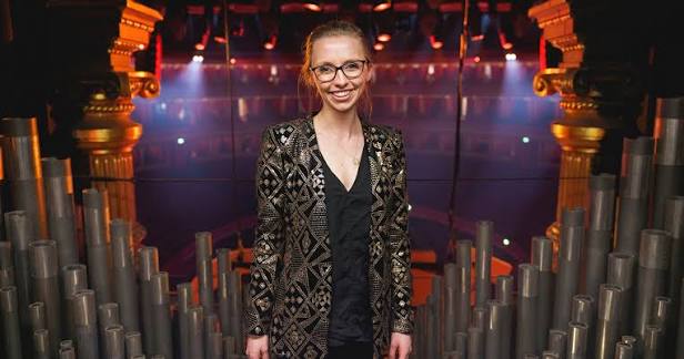 Join superstar organist Anna Lapwood this Christmas for a festive evening  of carols from the console and tidings through the pipes 🎄 Priority  booking for Friends & Patrons open at 10am on