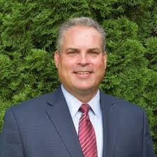 Kelly Soucy's Instagram, Twitter & Facebook