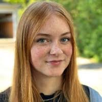 Jennifer Fewell's Instagram, Twitter & Facebook