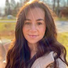 Stephanie Ray Simard (@stephaniearay19)