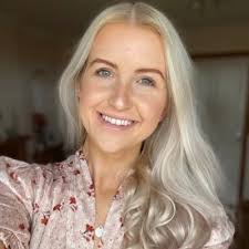 Karen Markey's Instagram, Twitter & Facebook