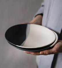 Black And White Plates Set 2 Ceramic Plates Set Modern Dessert Plates Set Of Two Black White Stoneware Plate Pottery Minimalist Salad Serving Plates Keramische Schalen Aardewerk Handgemaakte Keramiek