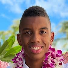 Aaron Osuna's Instagram, Twitter & Facebook