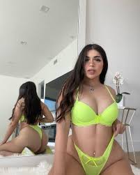 Alina Rose 🌹 @mshoekage - Twitter Profile | Sotwe