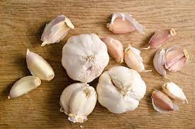 4 Healthy Reasons To Love Garlic Plus Free Recipe Garlic Benefits Garlic Health Benefits Cancer Fighting Smoothies Recipes