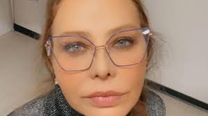 La celebre attrice italiana ornella muti è stata condannata dalla cassazione a sei mesi di carcere e a una multa di 500 euro per falso e tentata truffa aggravata. Qxaebufxjrp9xm