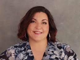 Amanda Brewton's Instagram, Twitter & Facebook