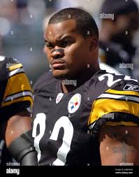 KRT SPORTS STORY SLUGGED: STEELERS KRT PHOTO BY GEORGE BRIDGES/KRT  (September 27) Pittsburgh's Verron Haynes is shown during a game against  Baltimore