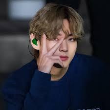 People used to say he has 4d, called him 'alien', but taehyung doesn't like it. Thread By Kthconcept Kim Taehyung Then Vs Now A Thread