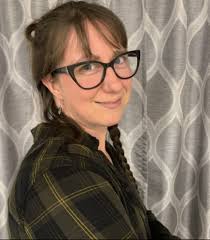 C'est grâce à elle que Beauharnois a une Ligue d'Improvisation ! Gabrielle  Berger débute le théâtre à l'âge de 12 ans lorsque ses parents décident  enfin, suite à ses demandes incessantes, de