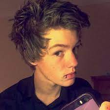 My hair is very very curly and thick and this helped a lot thank you. 35 Cool Emo Hairstyles For Guys 2021 Guide