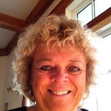 Shirley Singleton (@shirleyedge)