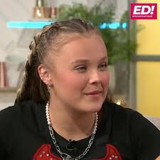 JoJo Siwa's ex reveals new partner after being dumped for Chris Hughes and  fans say same thing 👀⬇️