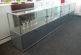 All items are available in 6 colors designed for the. Vitrinenschrank Von Usm Haller Stilleben Sale