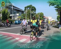 Dataran subur yogyakarta telah menjadi handai tolan budaya jawa. Facebook