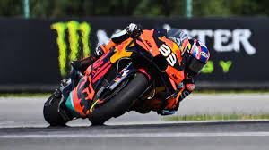 The south african was just three tenths from an attempt at q2. Motogp In Brunn Brad Binder Feiert Ersten Sieg Stefan Bradl Letzter Eurosport