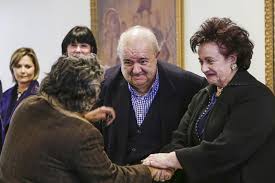 Rafael valdomiro greca de macedo, better known as rafael greca (born march 17, 1956) is a brazilian engineer and politician, current mayor of curitiba. Consegui Me Reerguer Nunca Esqueci Essa Ajuda Diz Mulher Acolhida Pela Pousada De Maria Prefeitura De Curitiba