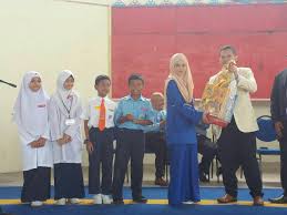Teguh hadapi cabaran demi masa depan didik jiwa nurani dan minda di sk putra heihgts 2 moto iltizam jaya juga kegemilangan jadikan panduan kami isi. Sekolah Kebangsaan Putra Heights 2 Johan Pertandingan Matematik Tahniah Sk Putra Heights 2