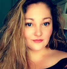 Sandra Cripps's Instagram, Twitter & Facebook