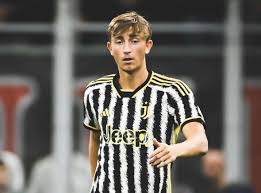 Fabrizio Romano - 🇳🇱 Dean Hujisen will join Frosinone on loan deal from Juventus. Deal agreed, it will be straight loan — no option. Juve rejected loan & buy option bids from