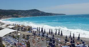 La Plage Neptune A Nice Plage Privee Situee Devant L Hotel Negresco Promenade Des Anglais Promenade Des Anglais Plage Plage Privee