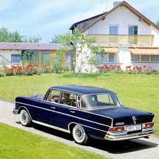 1960 Mercedes Benz 220 S Fintail I Recall The Red Leather And The Black Exterior We Felt Like Rich Mercedes Benz 220 Mercedes Benz Germany Mercedes Benz 300