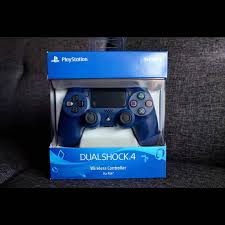 Dualshock 4 Presenta Innovaciones Para Brindar Experiencias De Juego De Mayor Inmersion Incluyendo Un Sensor Altamente In 2020 App Navigation System Simulation Games