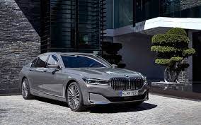 La nuova bmw x7 arriva in concessionaria con tutti i contenuti di tecnologia e comfort della serie 7 declinati in un fumettistico abito da supereroe. Specifications Bmw Serie 7 750i Xdrive 2021 Guide Auto