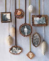 Diy Pinecone Picture Frames In 2020 Picture Frame Ornaments Ornament Frame Holiday Crafts