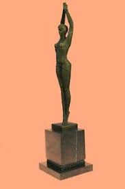 More than its emphasis on natural wood grains and focus on traditional craftsmanship, art deco furniture is an ode to the glamour of the roaring twenties. Signed Bronze Sculpture Rare Art Deco Chiparus Statue On Marble Base Figurine Nr Ebay