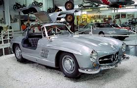 The mercedes 300 sl gullwing has an interesting history, as it was originally nothing more than another race car in the early 1950s. Mercedes Benz 300 Sl Technik Museum Sinsheim