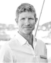 Jonathan Hind's Instagram, Twitter & Facebook