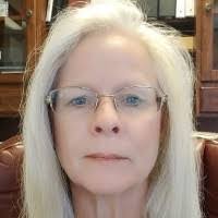 Stephanie Kelso's Instagram, Twitter & Facebook