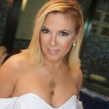 Lisa-Marie ❤ (@87Lisamarie)