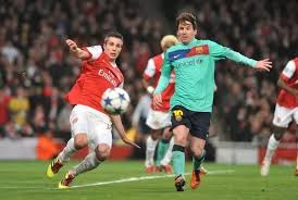 87:02 leo messi takes a shot. Robin Van Persie Arsenal Lionel Messi Barcelona Print 4535401