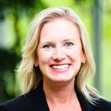 Traci Ross's Instagram, Twitter & Facebook