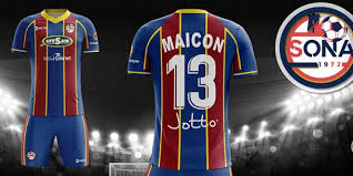 When power chord is ready, sona gains a ring around her. Maicon Sona Calcio Vicentino