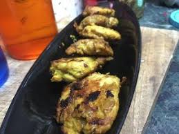 Chicken Lehsuni Tikka An Amazingly Distinct Taste Recipe Recipes Tikka Recipe Ingredients Recipes
