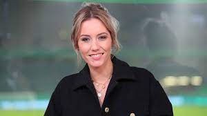 Laura papendick ist eine deutsche journalistin, reporterin und fernsehmoderatorin. Fffnzh7pl 04hm