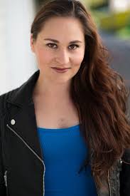 Lisa Michelle's Instagram, Twitter & Facebook