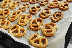 Dovleac 2 kg cantitatea este aproximativa, eu am luat un dovleac. Placinta Cu Dovleac Laura LaurenÈ›iu