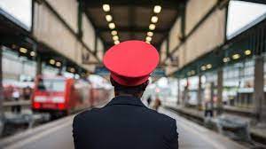 Aber wann fangen sie damit an? Deutsche Bahn Lokfuhrer Kundigen Streiks An Wirtschaft Sz De