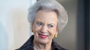 Kongehuset fejrer prinsesse Benedikte: Har vi ikke set det billede før?