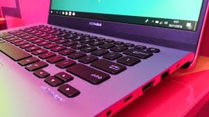 Laptop asus memenuhi berbagai fitur kegunaan eksklusif, pilihan warna yang beragam, dan harga yang selalu terjangkau untuk semua orang. Laptop Asus Vivobook S Resmi Masuk Indonesia Harga Mulai Rp 12 8 Juta Kumparan Com