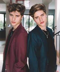 #martinez twins #ivan martinez #emilio martinez #lockscreen #lock screen #lockscreens #iphone lockscreen #wallpapers #wallpaper #walllpaper #wallpaper iphone #team 10 #background. Pin Van Emily Op Martinez Fotoshoot Jongens Foto