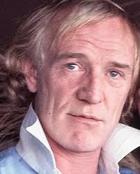 Did you know which famous actor has a statue in Kilkee? Richard Harris,  known for roles like King Arthur in Camelot and Dumbledore in the early  Harry Potter films, is immortalized in